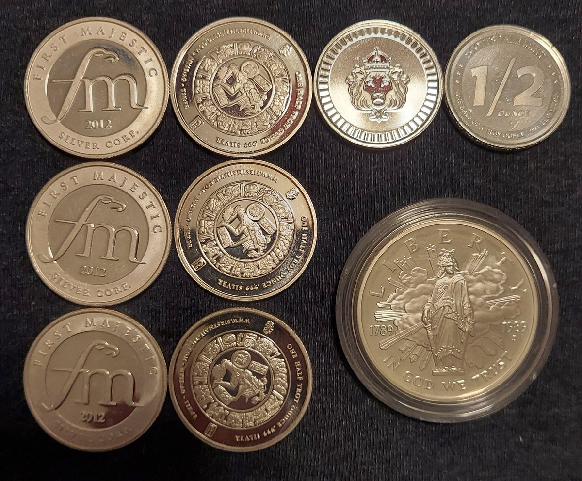 TimRoss69's tweet image. Found a few 1/2 oz for $12.50 each and a lib dollar for 20 , sure wish he would have had more . Sold out of 90%.
#silver #buythedip #scottsdalemint #firstmajestic