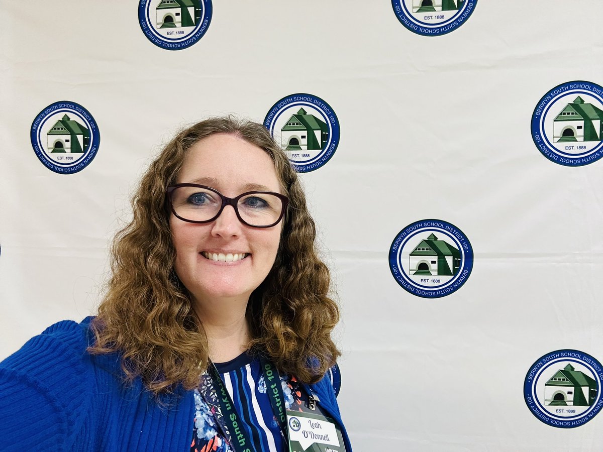 leahod's tweet photo. This is my {unofficial} first day of school in year 25 in @BerwynSouth100.  I’m lucky to spend it with great leaders, new staff, and our fabulous mentors. #NewTeacherWeek #d100inspires https://t.co/b45YZhoMkZ