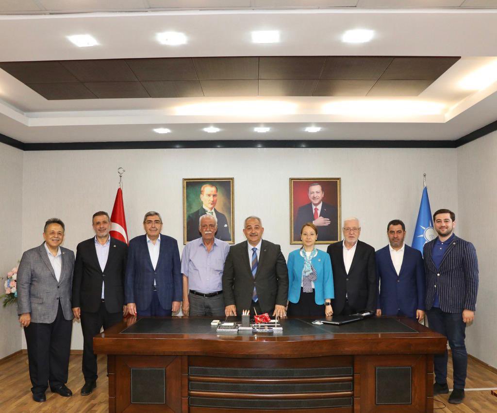 "Aydınlığa açık, karanlığa kapalı" sloganı ile 14 Ağustos 2001'den 
14 Ağustos 2023'e..

Milletimiz hizmet şiarıyla çıktığımız bu yolda 22 seneyi bitirdik.

Nice yıllara hep beraber.. 
#AkParti22Yaşında 
<a href="/muratcetin27/">Murat Çetin</a> <a href="/EyupOzkececi/">Mehmet Eyup Özkeçeci</a>