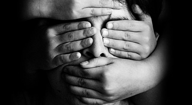 therealSIR3's tweet image. He could feel it

The #scrape of dirty nails
Digging deep into his
Bird&apos;s-bone shoulders

Pinning him

Fetid breath
Whiskey-sour
Caressing his neck

Choking him

Shame-tear streams
Marching stolidly
Down his cheeks

Drowning him

He could feel it

He can&apos;t feel anything

#vss365