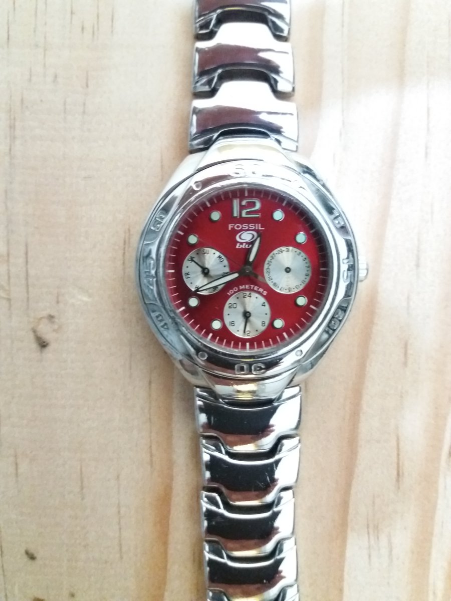 ElDaka22's tweet photo. reparacion de #reloj #Fossil... si te dicen que no se puede... traelo con nosotros... haremos lo necesario para que tu reloj quede al 100... soy #Daka #MTBos estoy a tus #ordenes en #Tulancingo... #viajo en #bici..
la #Bicicleta como medio de #Transporte... https://t.co/dOMfFThpRE