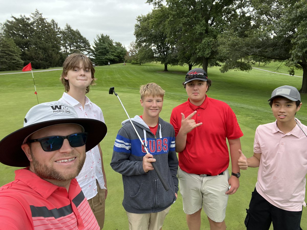 dsm_easttennis's tweet photo. @Dsmeast Boys golf team getting another round in! Still looking for more players!!! #workhardgetrewarded #scarletsgolf #grandviewgolf https://t.co/QEniulLKv7