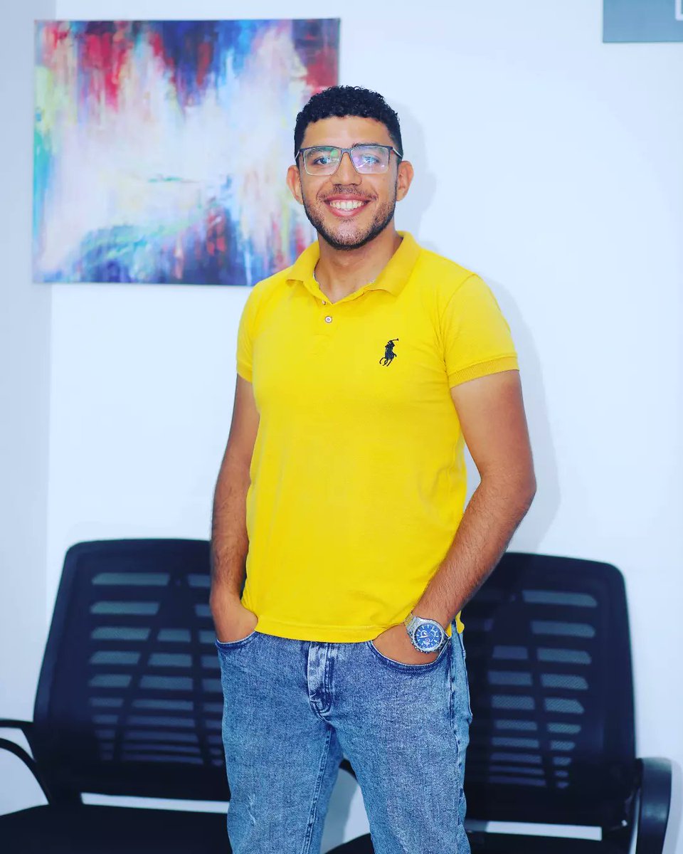 melramady84's tweet photo. هناك شئ جميل فى عينيك اظن انه انعكاسي😎♥️ https://t.co/xNCcFMNCC7