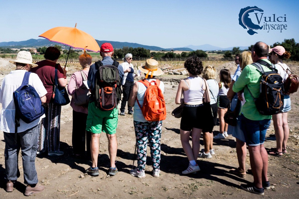 VulciCityscape's tweet image. 🤠⛏️🏺Grande successo oggi per gli #scavi aperti al Nuovo #Tempio nel Parco di #Vulci! Grazie per la visita, per l'interesse e la cortesia! È stato un piacere!

Vi aspettiamo anche domani a  #ferragosto2023 alle 10.30 e alle 12.00 all'ingresso dello scavo!

(foto Massimo Legni)