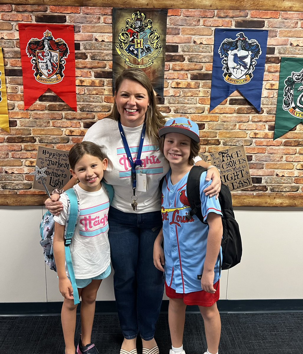 It’s going to be a magical year at <a href="/Cambridge_AH/">🐴Cambridge Elementary AH</a> with my sweeties! 💙💛 #OurCharacterIsMagical <a href="/AHISD/">Alamo Heights ISD</a>