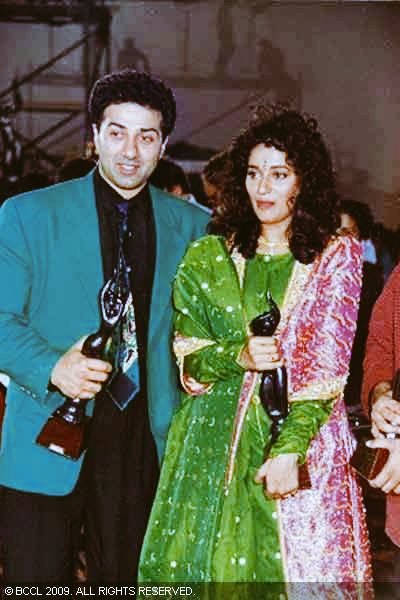 Sunny deol 🏆 National Film Awards 🏆 ➡️1991: Special Jury Award for Ghayal ➡️1994: Best Supporting Actor for Damini 🏆 Filmfare Awards 🏆 ➡️1991: Best actor for Ghayal ➡️1994: Best Supporting Actor for Damini #SunnyDeol #Gadar2 @iamsunnydeol