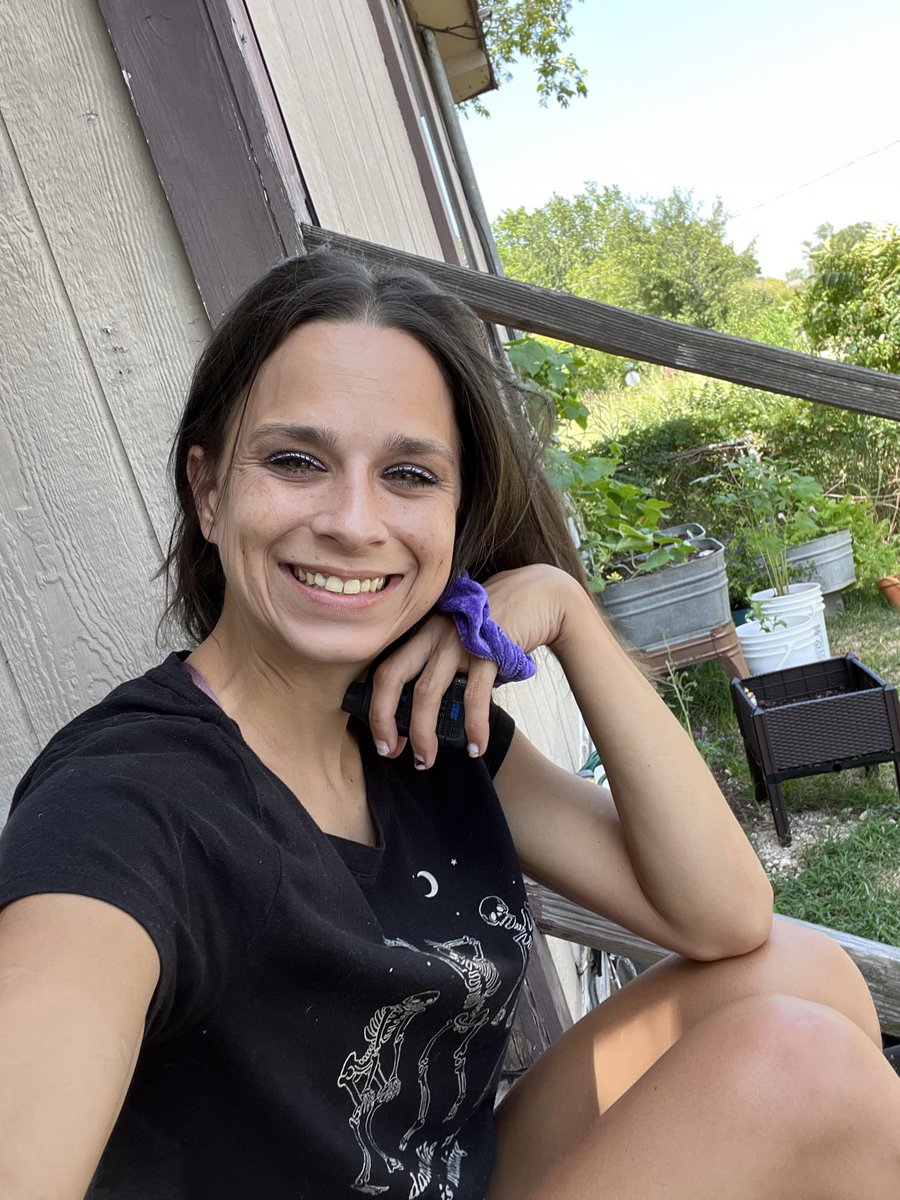 goddessskye92's tweet photo. Simon says send me money!! 🥰

PayPig CashCow HumanATM FinDom https://t.co/4d6In6PnWz
