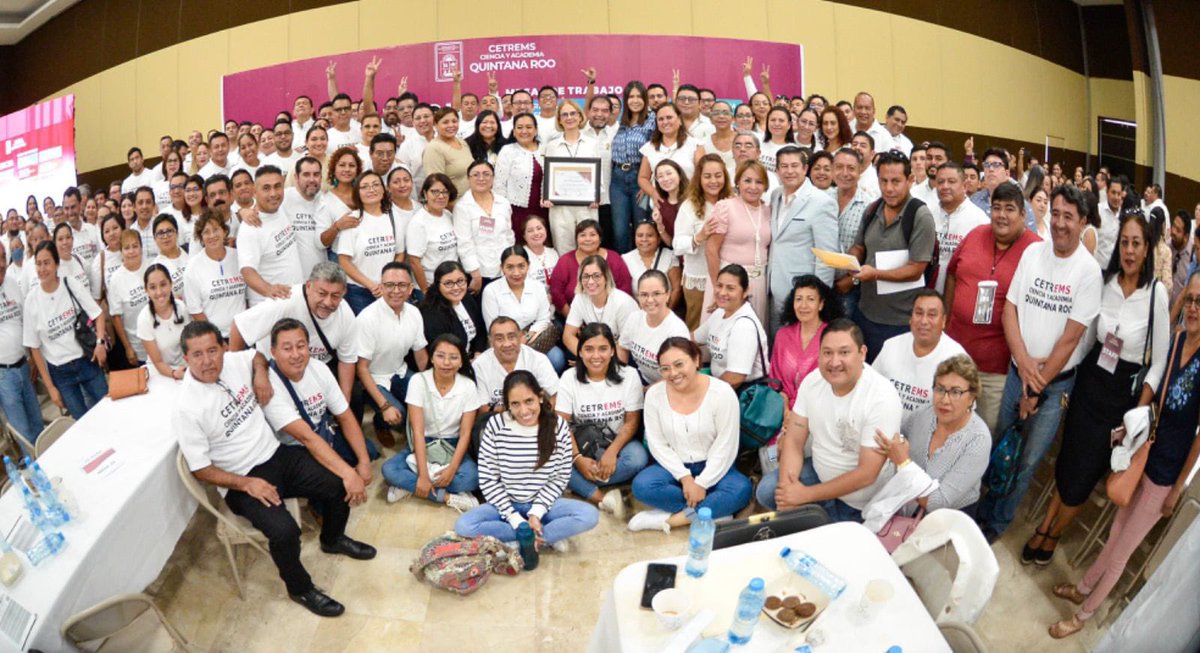 OfeliaAngulo_'s tweet photo. Este fin de semana estuve en Chetumal y, en el marco de la @Red_ECOs, hablé de las políticas públicas en materia educativa y científica que ha impulsado el @GobCDMX. https://t.co/PfOcwRxcPz