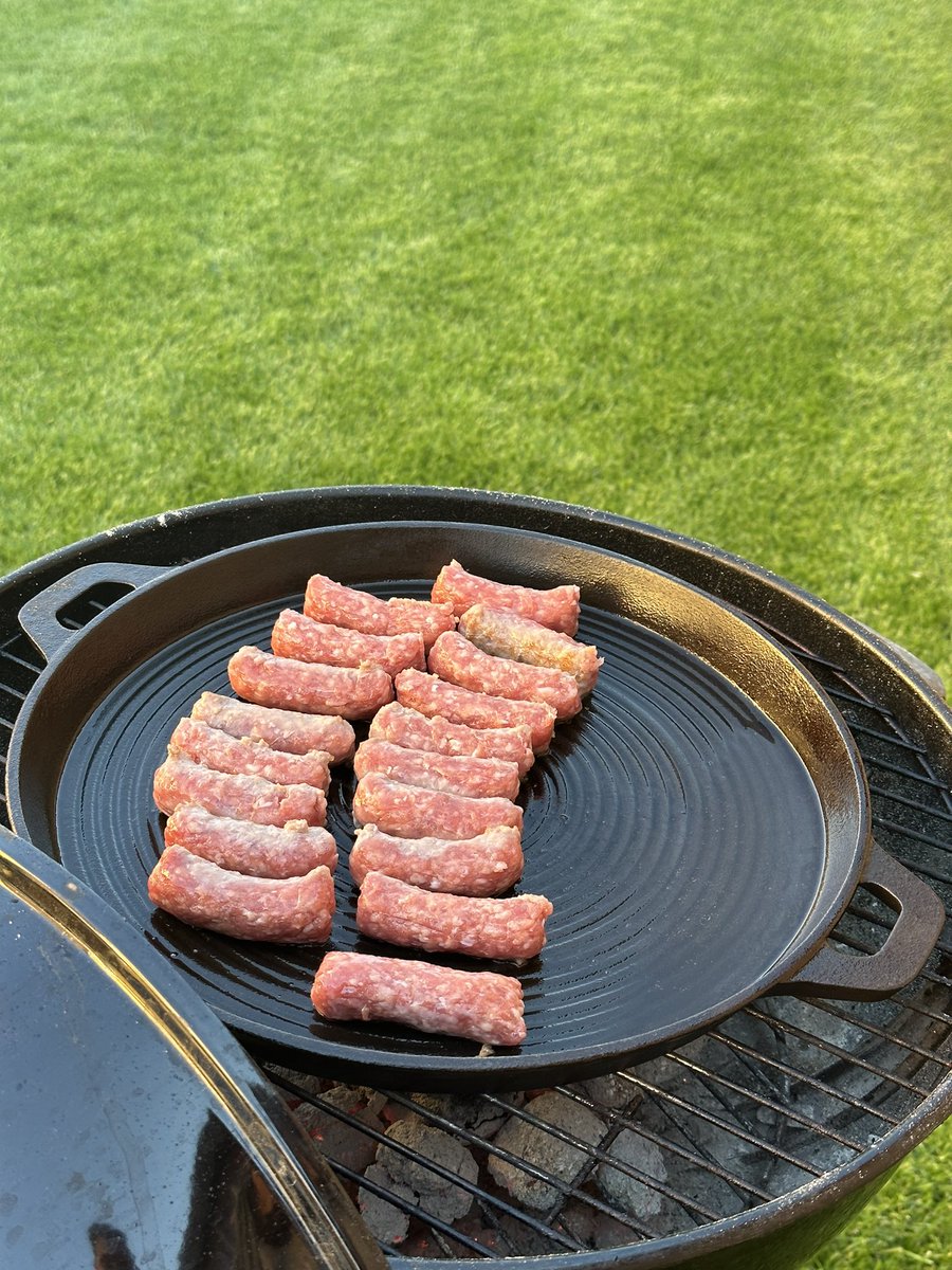 IamWarhead's tweet photo. @larianstudios @Wizards_DnD @baldursgate3 grilling tadpoles today afternoon https://t.co/QYAsE1iTii
