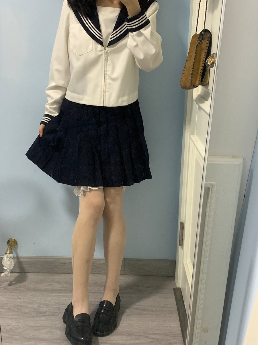 Yuexia196's tweet photo. 失踪人口#闲置 #足控 #丝袜 #灰丝 #绣鞋 #汉服鞋 #原味 https://t.co/dbCpWnsZbV