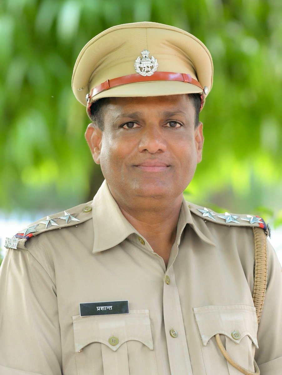 #Jaipur पुलिस निरीक्षक प्रशांत शर्मा को मिलेगा राष्ट्रपति पुलिस पदक

सीएम सिक्योरिटी में तैनात हैं सीआई प्रशांत शर्मा
सराहनीय सेवा के लिए मिलेगा साल 2024 का पुलिस पदक
 वर्ष 1996 से पुलिस सेवा में है शर्मा
 राजस्थान पुलिस का सर्वोत्तम सेवा चिन्ह भी मिल चुका प्रशांत शर्मा को, गृह