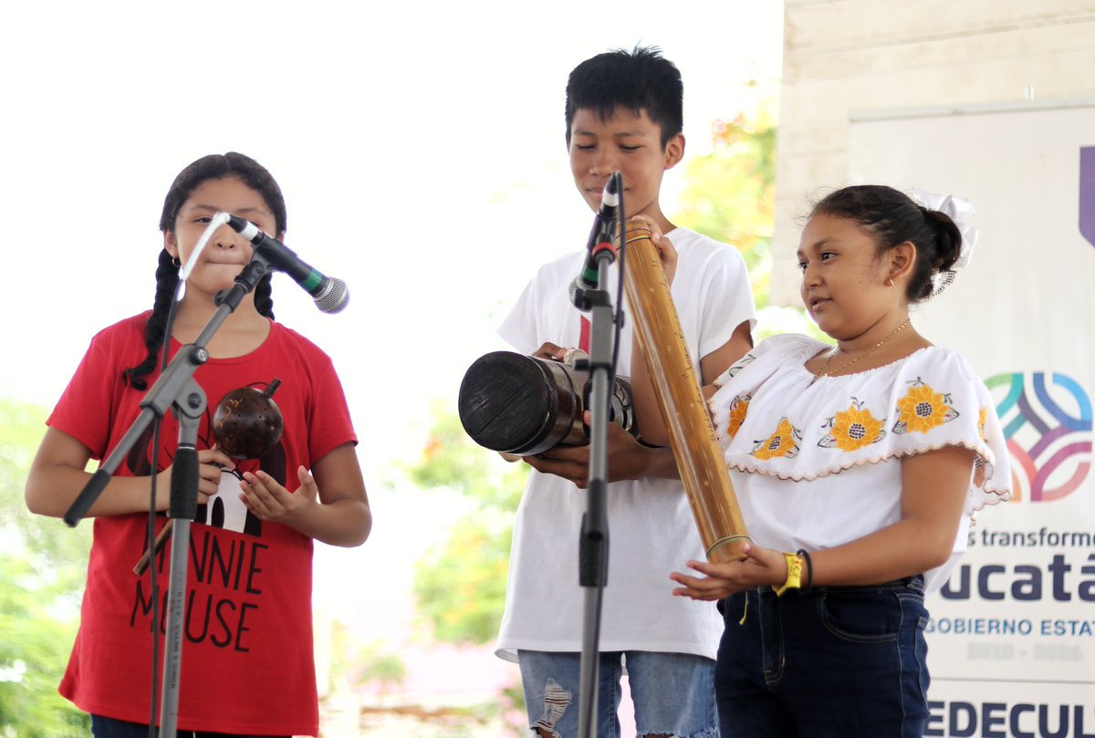 SedecultaYuc's tweet photo. Durante el Segundo Encuentro de Poesía en Lengua Maya en Hoctún, que reunió a la niñez de Motul, Umán, Tekom, Tetiz y Campeche, se realizaron canciones, juegos tradicionales, declamación y teatro. https://t.co/3ekxZnbEdn