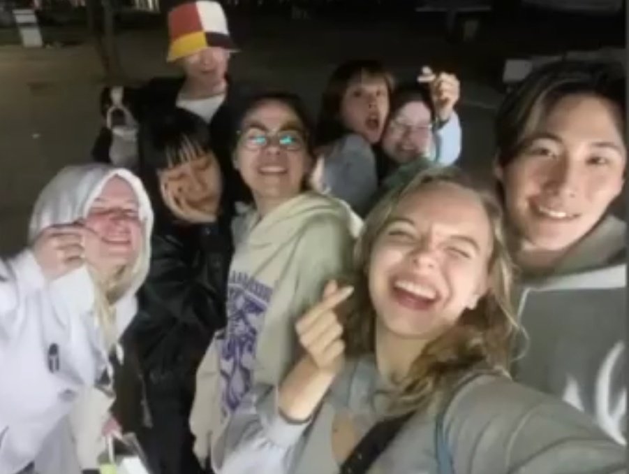 repeathis's tweet image. Hope you always have lots of fun💛
230407 Maeve님 인스타그램 스토리

#엘던 #Eldon