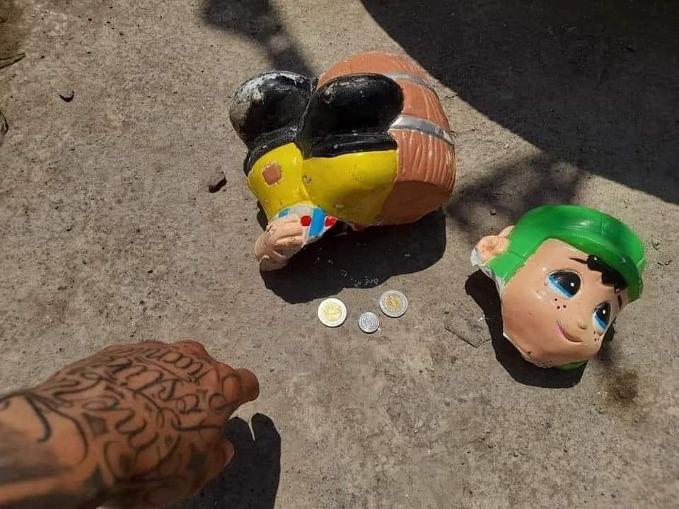 corridosybandas's tweet photo. Se cancela mi viaje a Cancún.🥺 https://t.co/vRBAdfYwrf