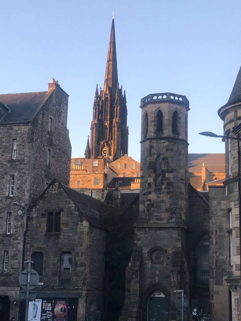 MozartCultures's tweet photo. Ara sokaklarinda kaybolmalık şehir Edinburgh https://t.co/oNW2BNUgUg