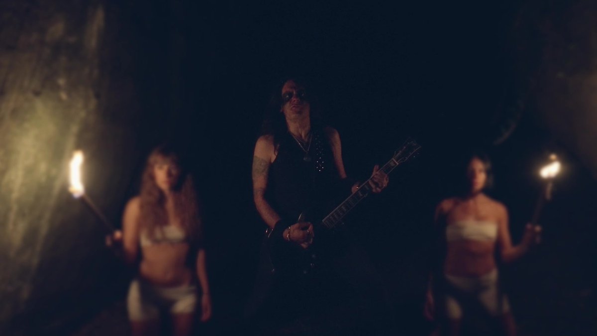agoniarecords's tweet photo. A couple of stills from the upcoming HIEMS video. #hiems #blackmetal #strangerinawasteland https://t.co/pQwYrSHQW6