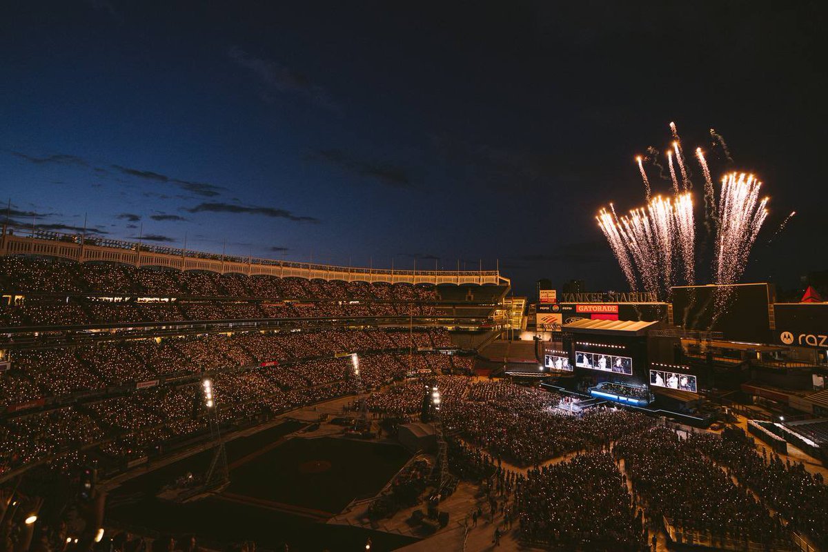 nickjonas's tweet image. We used to see @yankees games from the nosebleeds and now we’ve performed 2 sold out shows on the field. 

Can’t thank you enough. 

Best fans in the world and the best brothers in the world. 

THE TOUR is officially rolling!