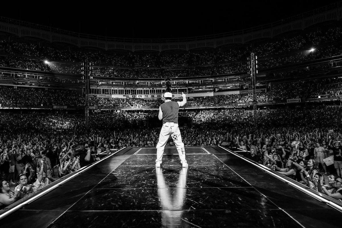nickjonas's tweet image. We used to see @yankees games from the nosebleeds and now we’ve performed 2 sold out shows on the field. 

Can’t thank you enough. 

Best fans in the world and the best brothers in the world. 

THE TOUR is officially rolling!