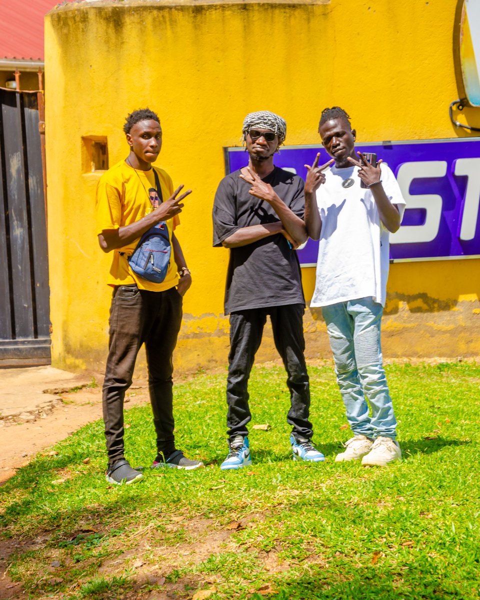 revlation_emcee's tweet photo. @arnolds_hl, endy Joe. Salaam✌️👊 https://t.co/x5fmRUfdhd
