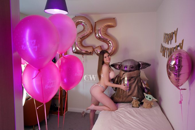 Will you be attending my birthday stream tomorrow? ✨️🎈 https://t.co/peDQiwVQb0<a href="/tag/chaturbatehalloween"class="tags"><span>#chaturbatehalloween</span></a><a href="/tag/onlyfansbabe"class="tags"><span>#onlyfansbabe</span></a>