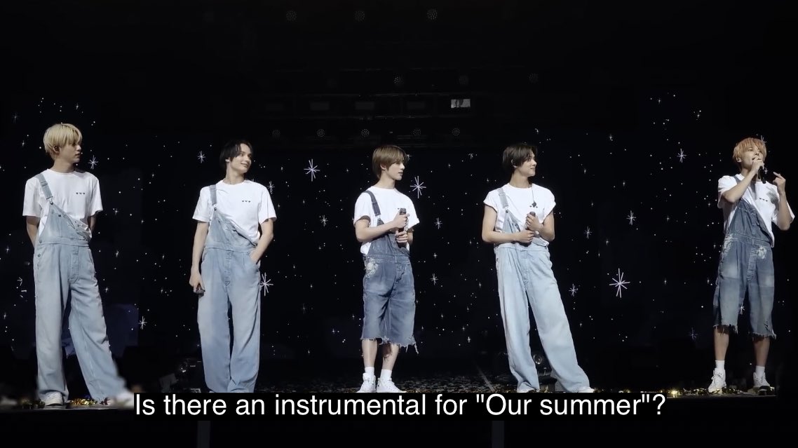 inhalingtxt's tweet photo. during act: love sick encore in manila, taehyun was the one who suggested to sing our summer bc he thought it’d suit the moment perfectly. it was an impromptu performance bc it wasn’t part of the setlist. this tells how much txt loves moas https://t.co/iNX3qPai5s