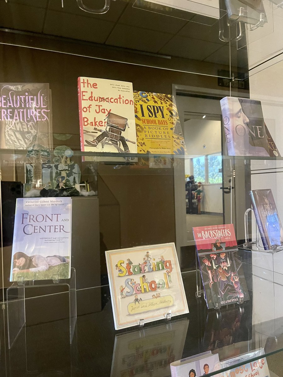 Get ready for a year like no other! In celebration of the new school year, the ANC has gathered some back-to-school books to brighten up all the areas of learning and keep students happy and engaged!📚✏️ Check out our digital book display link in bio!
‌
#LibraryLife #BookLove