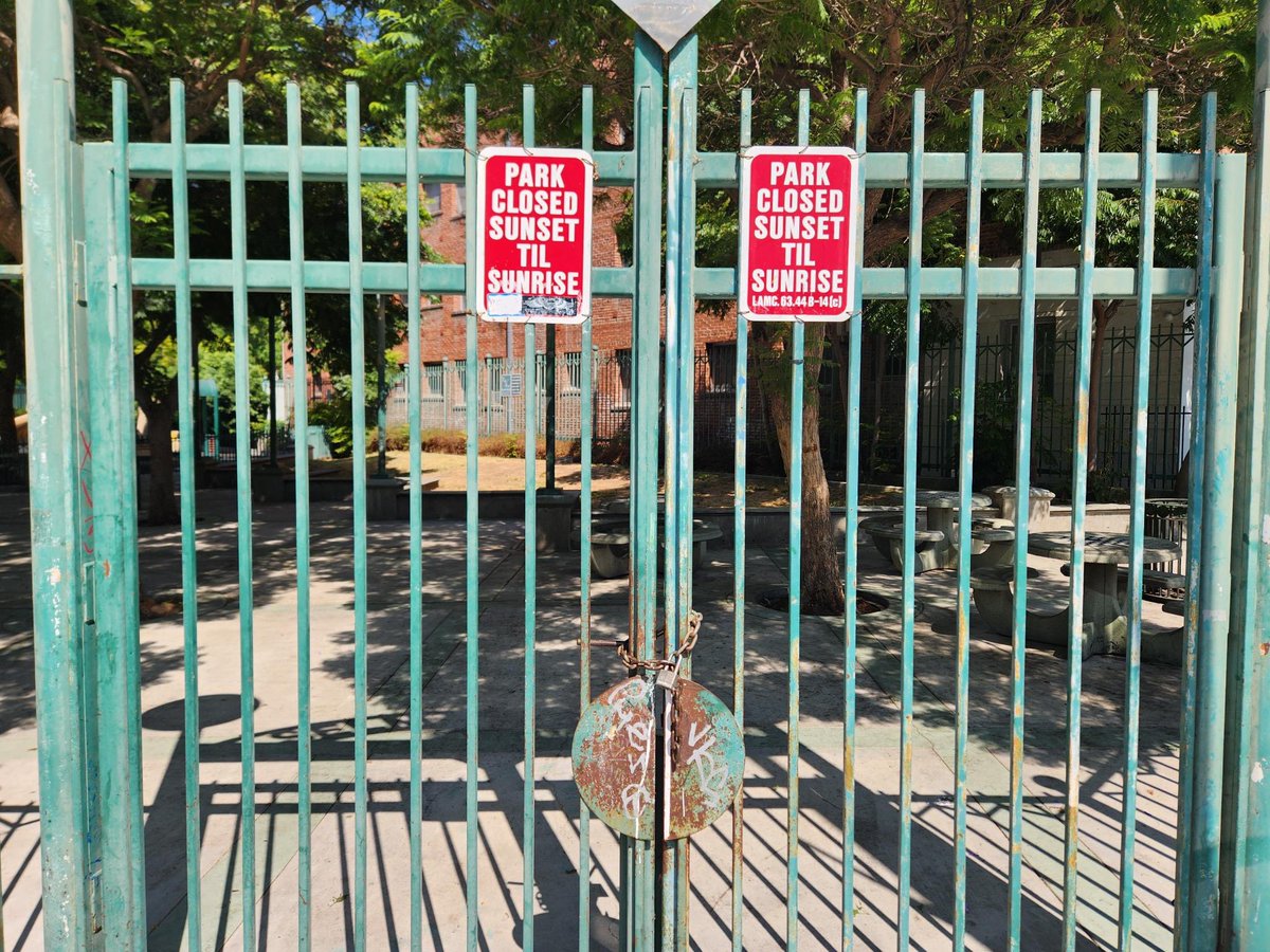 How to know @CD13LosAngeles and @MayorOfLA are lying when they say they’ve “housed” all living on Selma last week? park is LOCKED and cops standing by since to ensure no one returns. #InsideSafe is a PR tool for those who care about the street, not the folks forced to live on it.
