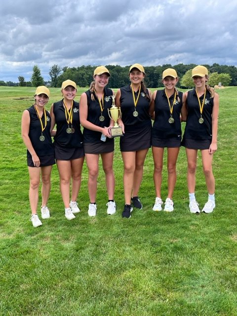 PburgAthletics's tweet photo. Girls Golf won the Sylvania Invitational with a 341. 

Sydney Deal 70 Medalist. 
Ariyah Ellis 85 5th overall
Paige Feldkamp 92
Olivia Eisaman 94 https://t.co/2Ne6ZRchcC