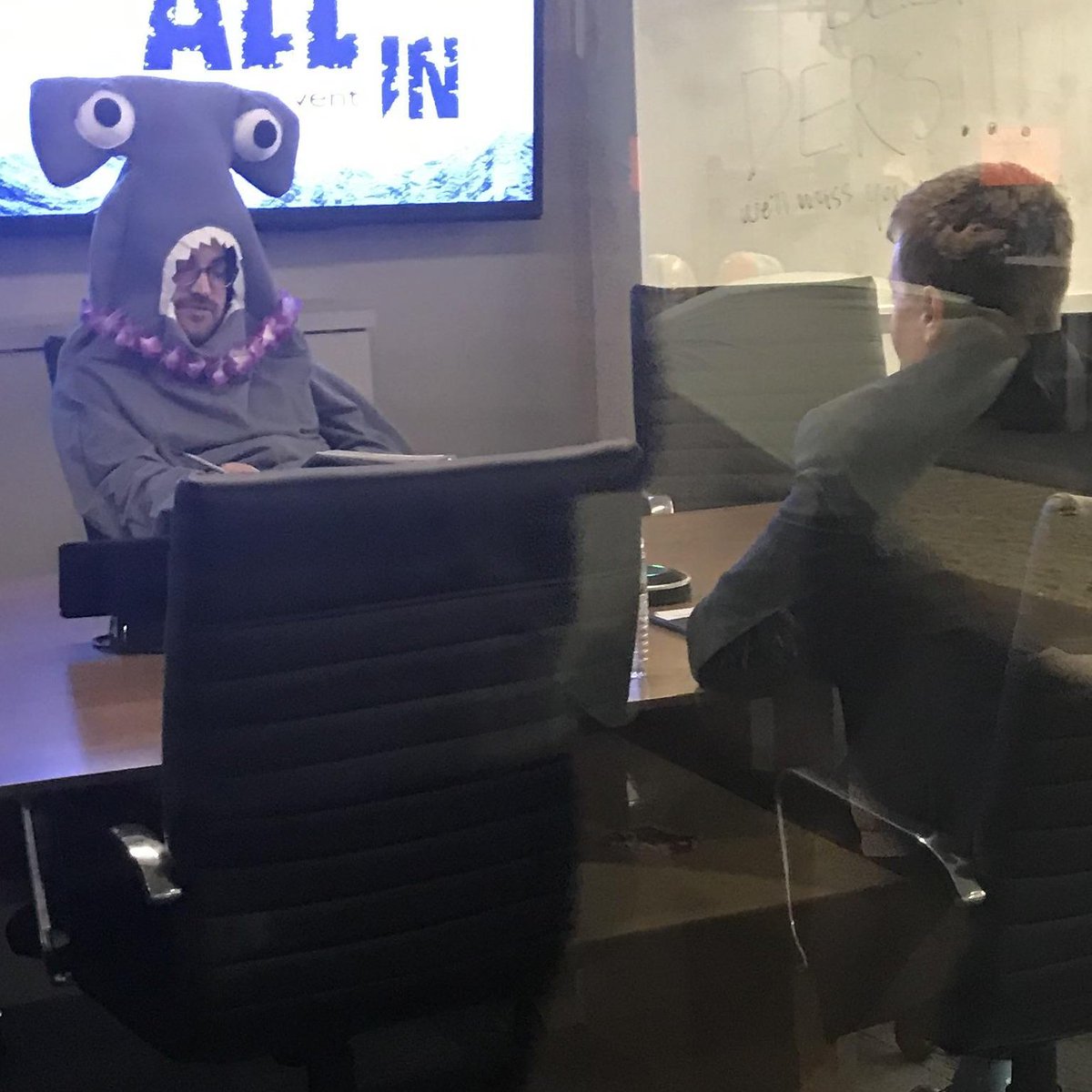 Ranboosaysstuff's tweet photo. "So im seeing a lot of good potential here, but can i ask why you have played "Birth me OBBY (FREE BUCKS)" for 300 hours this week?" https://t.co/flnHuimuJr