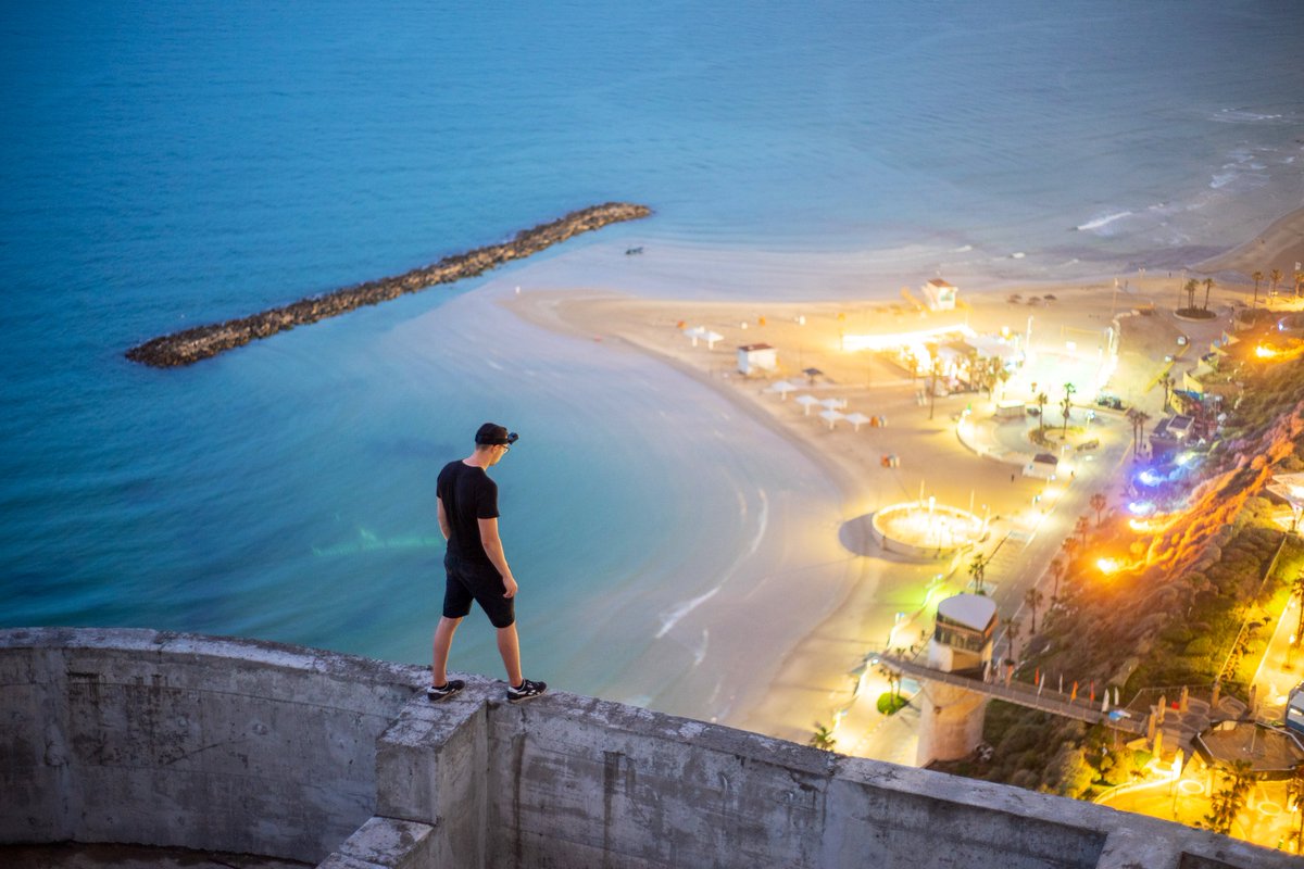 Abandoned skyscraper on the coastline 🌅