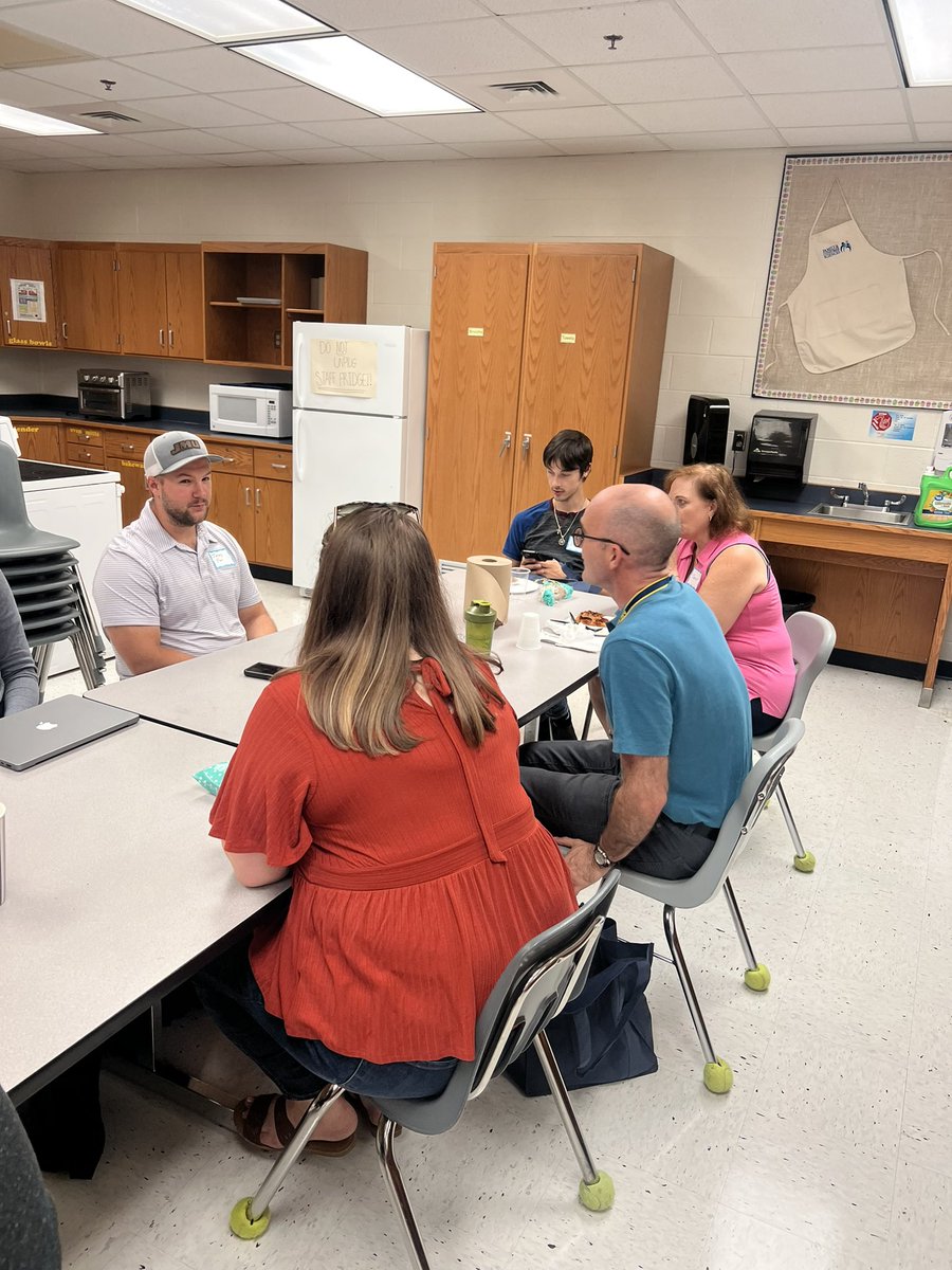 Our new teacher meet and greet was off to a great start thanks to Mrs. Clampitt. Staff began with lunch and ended with a building scavenger hunt! #ONEvision