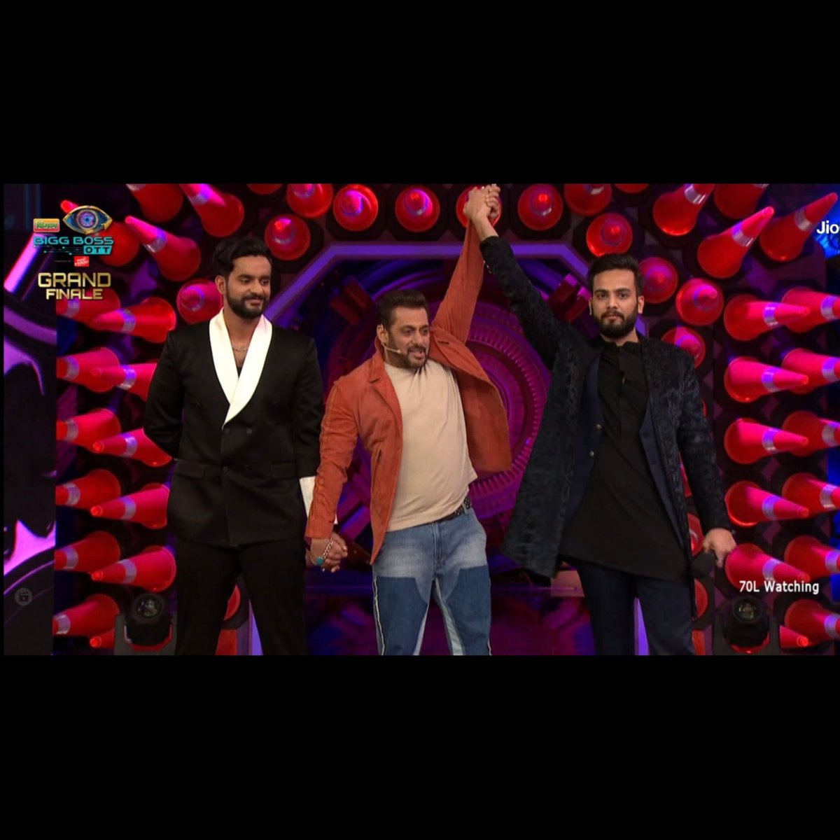 Pravin89790261's tweet photo. Congratulations @ElvishYadav 🎉🎉#elvishyadav #BiggBossOTT2Finale #ShivThakare https://t.co/NXPu86sUAK