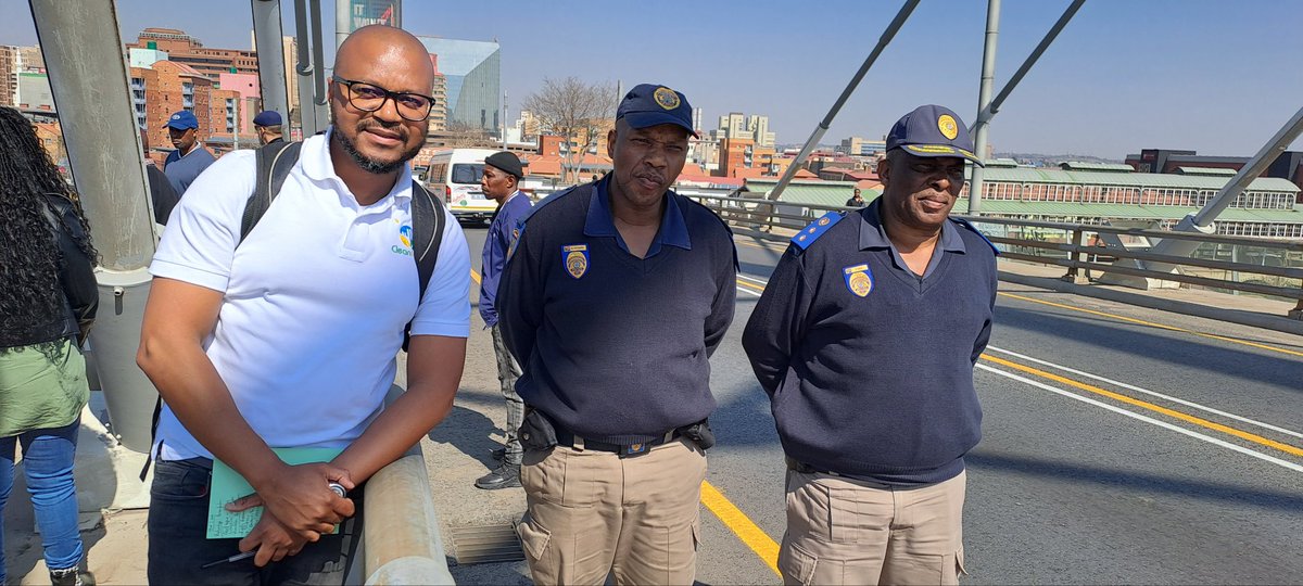 DaluCele's tweet photo. JOZI MY JOZI (Day 1 of 2 Workshop)
Spent the day with colleagues in the private sector, the City of Johannesburg executives and officials, looking at strategic partnerships to rejuvenate the inner city of Joburg. https://t.co/nCxRKrFL9Q