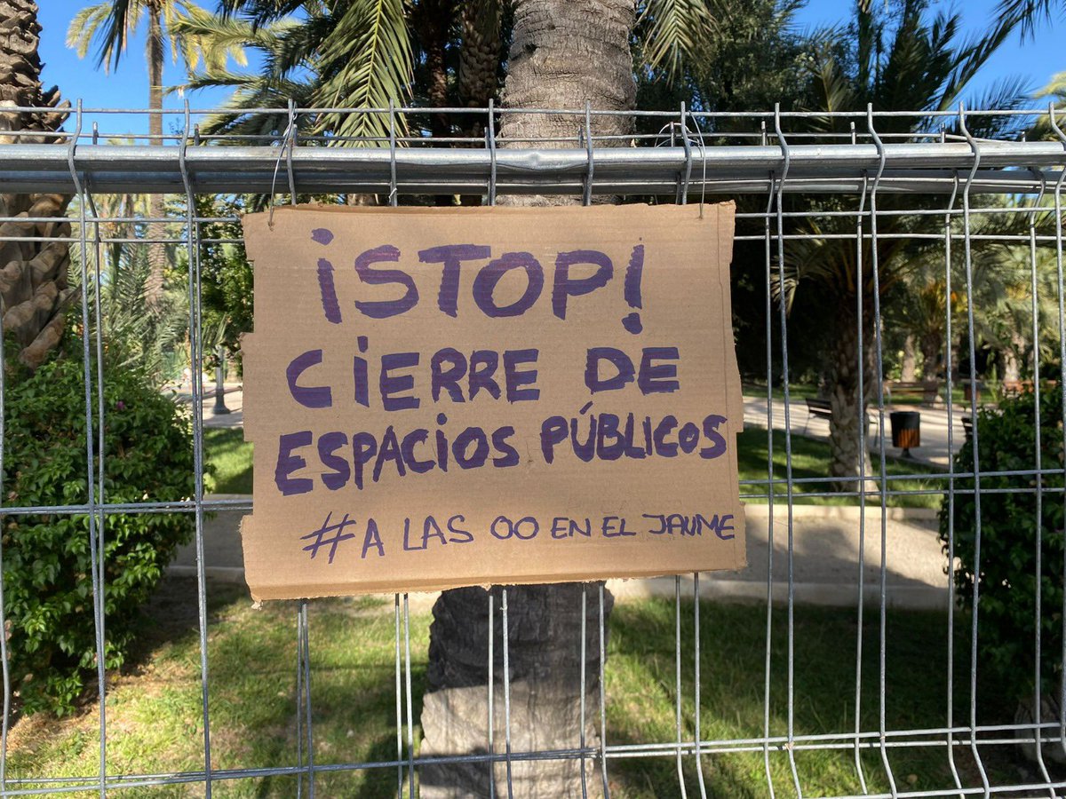 Ipoveda18's tweet photo. He pasado por el Jaume y me he encontrado esto. 

Más razón que un santo.

@MuseoElche @FranjiSeniso #elxenfestes https://t.co/8iGQd19uRw