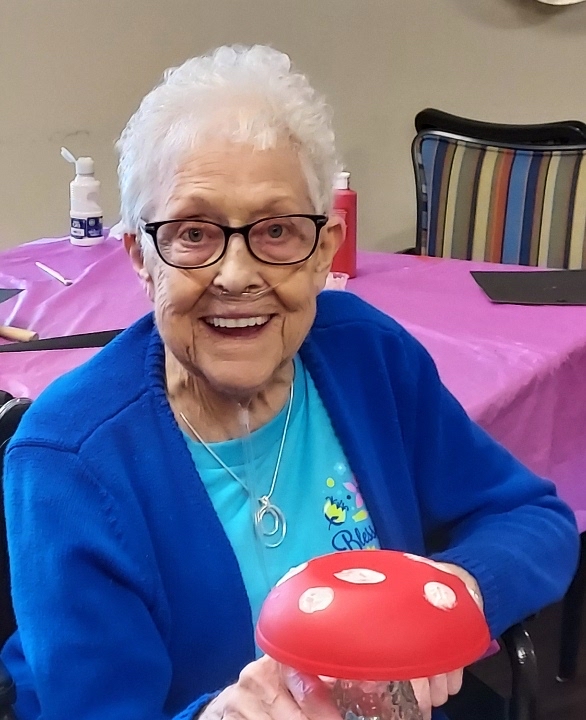 HSprings_HC's tweet photo. “Why did the mushroom go to the party?” 
“Well, because he was a fungi!”

And just like our mushrooms, our residents have just as much fun in our craft corner!

#WhatsHappeningAtHarrisonSprings
#SeniorLiving
#TrilogyLiving https://t.co/C0HZyMEvJt