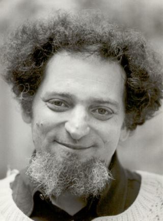 AnagramaEditor's tweet photo. "Quien no trabaja no come, sí, pero quien trabaja no vive."
Georges Perec. https://t.co/3RXQl5JHr4