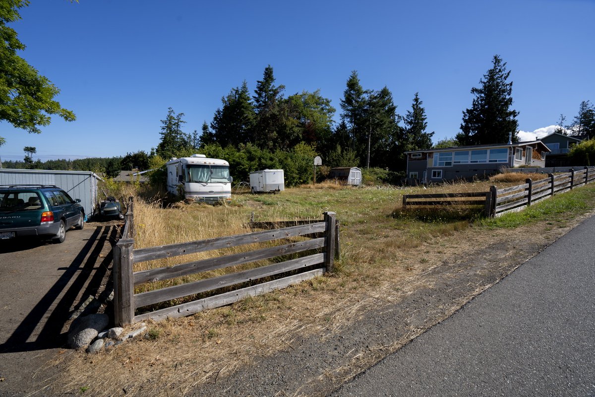 SequimWAGermans's tweet image. Live  where the mountains meet the Sea! Lovely Cape George .18 acre land  parcel for sale. One of a very few building lots available in the  neighborhood. 

NNA Dennis Blvd
#landparcel #porttownsend #capegeorge #porttownsendlandparcel

Call 253.442.9412 

olympic.craigslist.org/reb/d/port-tow…