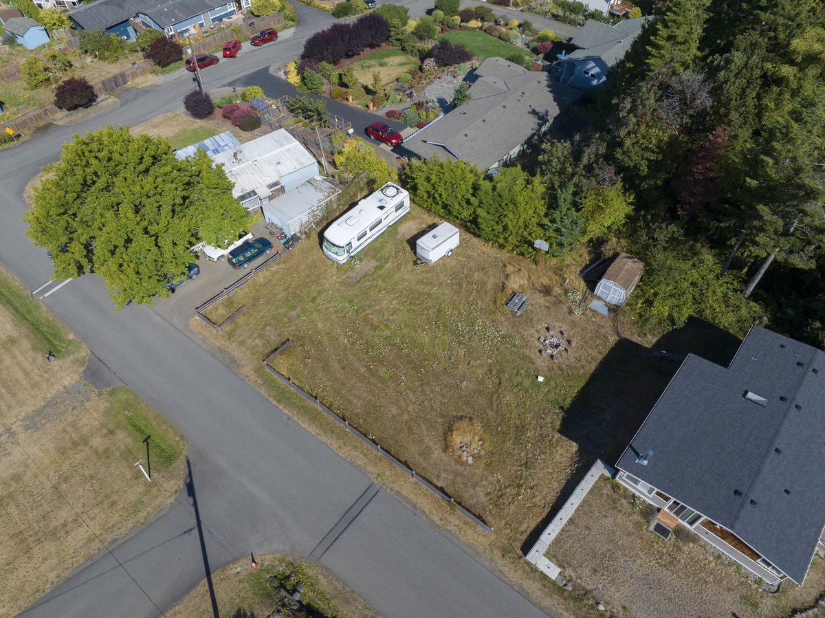 SequimWAGermans's tweet image. Live  where the mountains meet the Sea! Lovely Cape George .18 acre land  parcel for sale. One of a very few building lots available in the  neighborhood. 

NNA Dennis Blvd
#landparcel #porttownsend #capegeorge #porttownsendlandparcel

Call 253.442.9412 

olympic.craigslist.org/reb/d/port-tow…