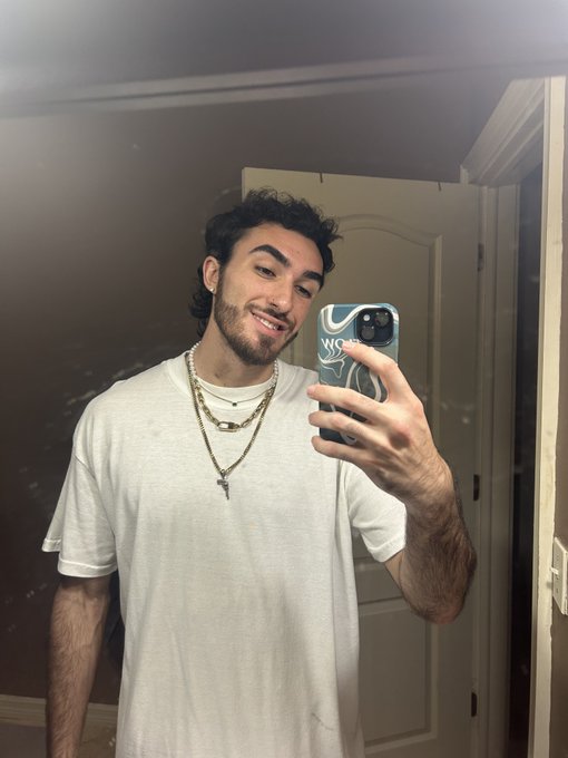 Felt cute might delete later https://t.co/yOdRRHaIX0<a href="/tag/attractive"class="tags"><span>#attractive</span></a>