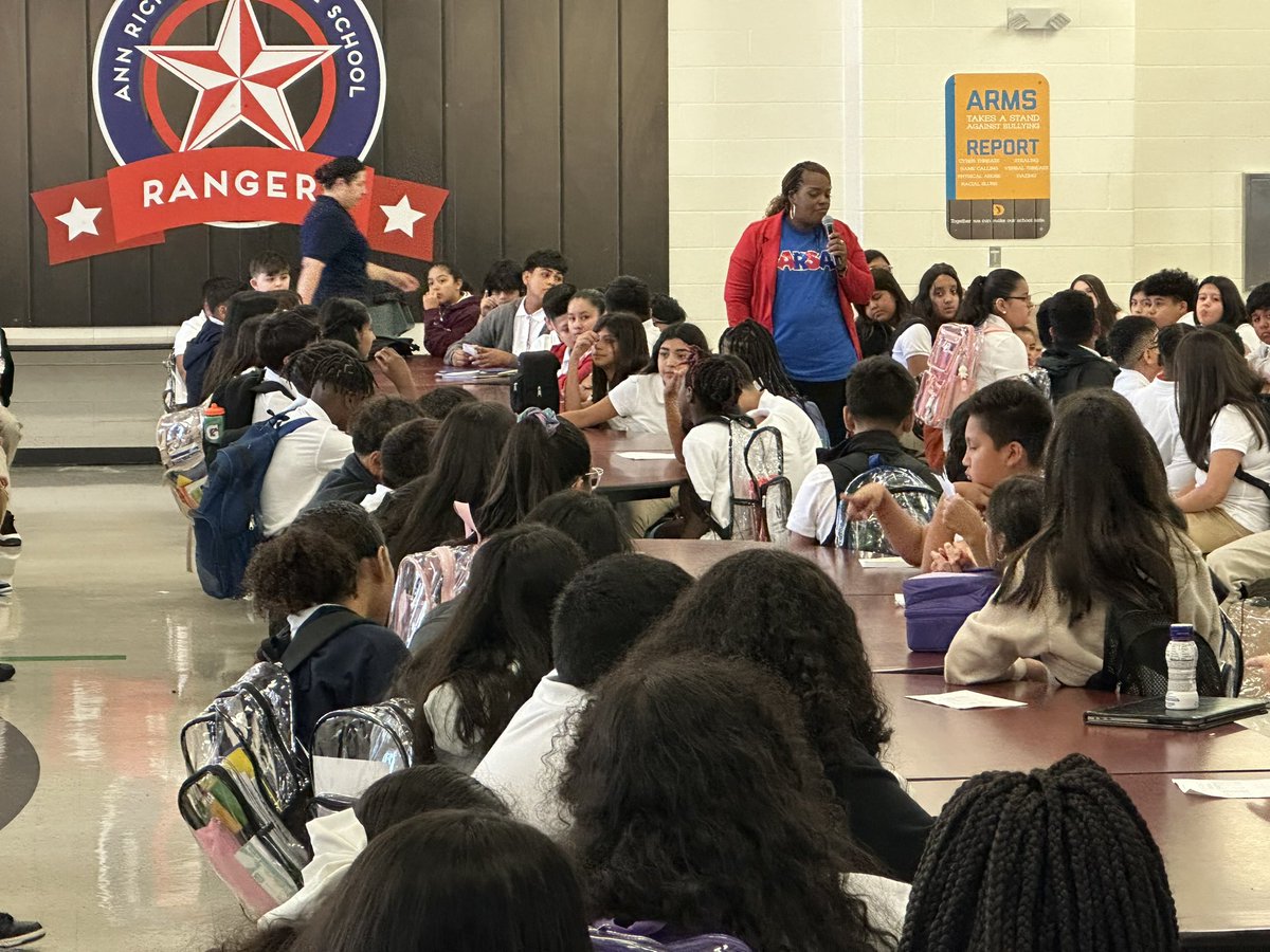 Great kids <a href="/ARSAnation/">Ann Richards STEAM</a>