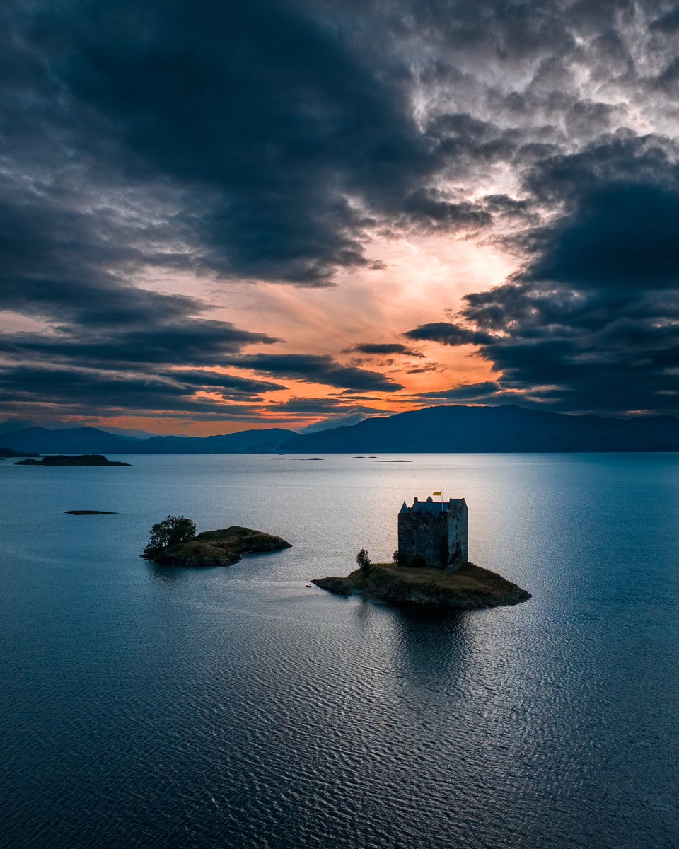 Scotland 💙🏴󠁧󠁢󠁳󠁣󠁴󠁿
#drone #drones #photograghy #sunset #castle #scotland