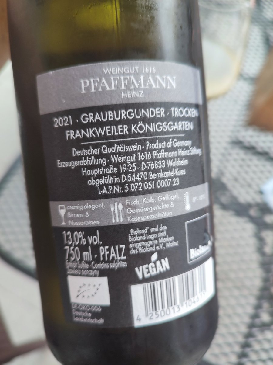 There is pinot grigio and then there is Pfalz grauer burgunder! And this only cost €6 in a supermarket!