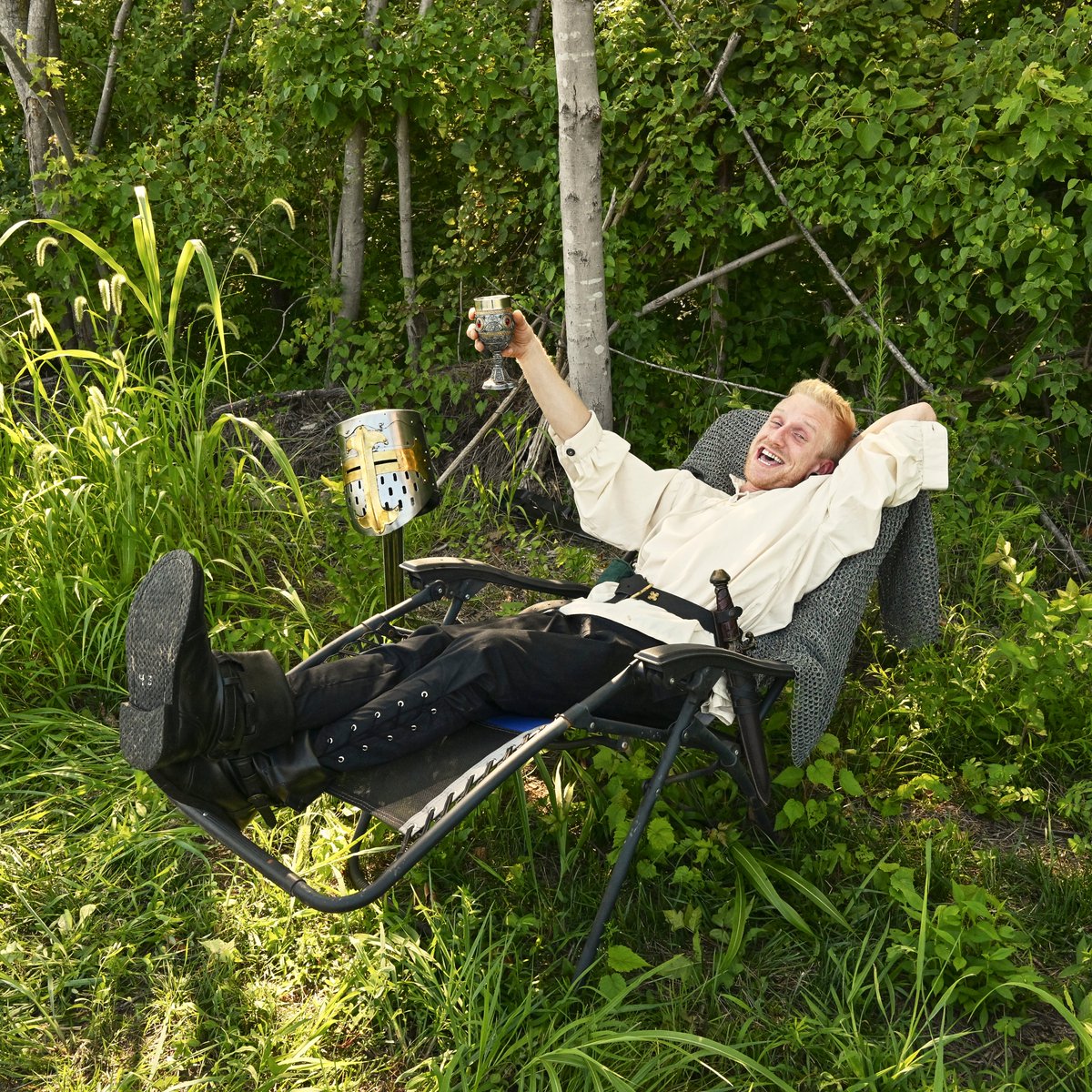 Happy National Relaxation Day! 🍺
How do you like to relax? For us, we like to relax in true medieval style with a nice goblet in hand. #medievalcollectibles #relaxationday #howdoyourelax #relax #medieval #medievalstyle