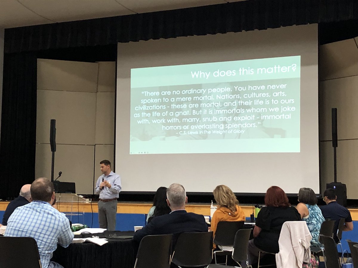 Tim_Hilliard16's tweet photo. So grateful to have our new Head of School, Dr. Matt Thomas, leading our faculty and staff devotions on our first day of in-service this morning! #trinityleads @tcsffx @baylorcsl https://t.co/PtFW32AnNj