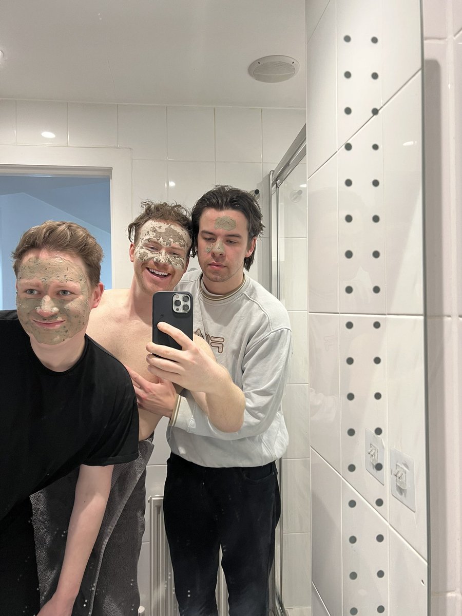 4 DAYS TO GO 

4 days till our 5th anniversary show at The Cellar Aberdeen. We’re buzzing for it! 

Some tickets (£5) are still available via the link below.

skiddle.com/e/36405204

Get them now and prepare your body for an unforgettable experience this Friday!