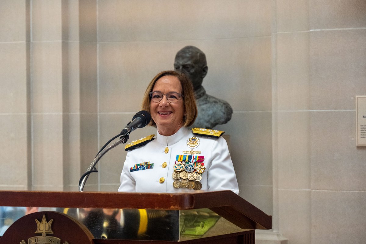 USNavyCNO's tweet photo. Every day for the past 38 years I have been inspired by a great Navy and our Sailors.  I have been uplifted by your honor, I have been strengthened by your courage, I have been sustained by your commitment. Thank you. https://t.co/s02HwsznOy