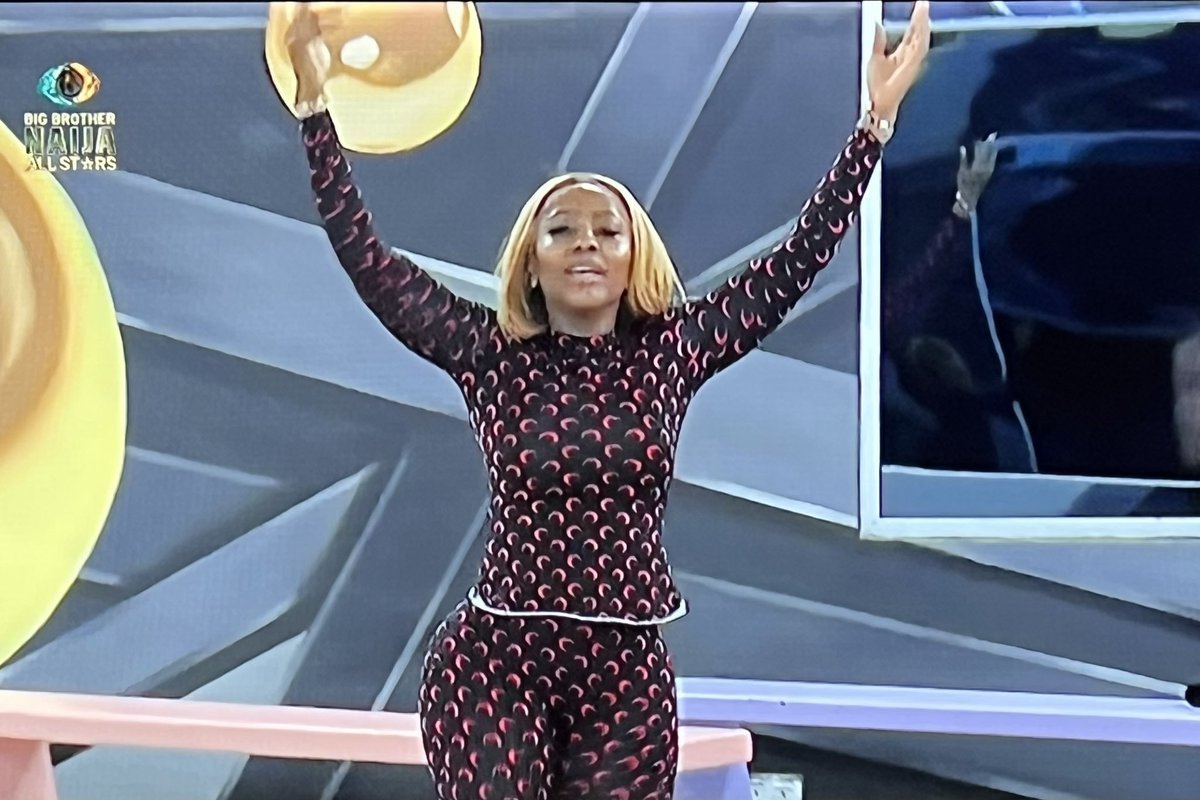 sabiradioonline's tweet image. Mercy emerges the HOH for the week. Congratulations to her 👏🏾 #bbnaija