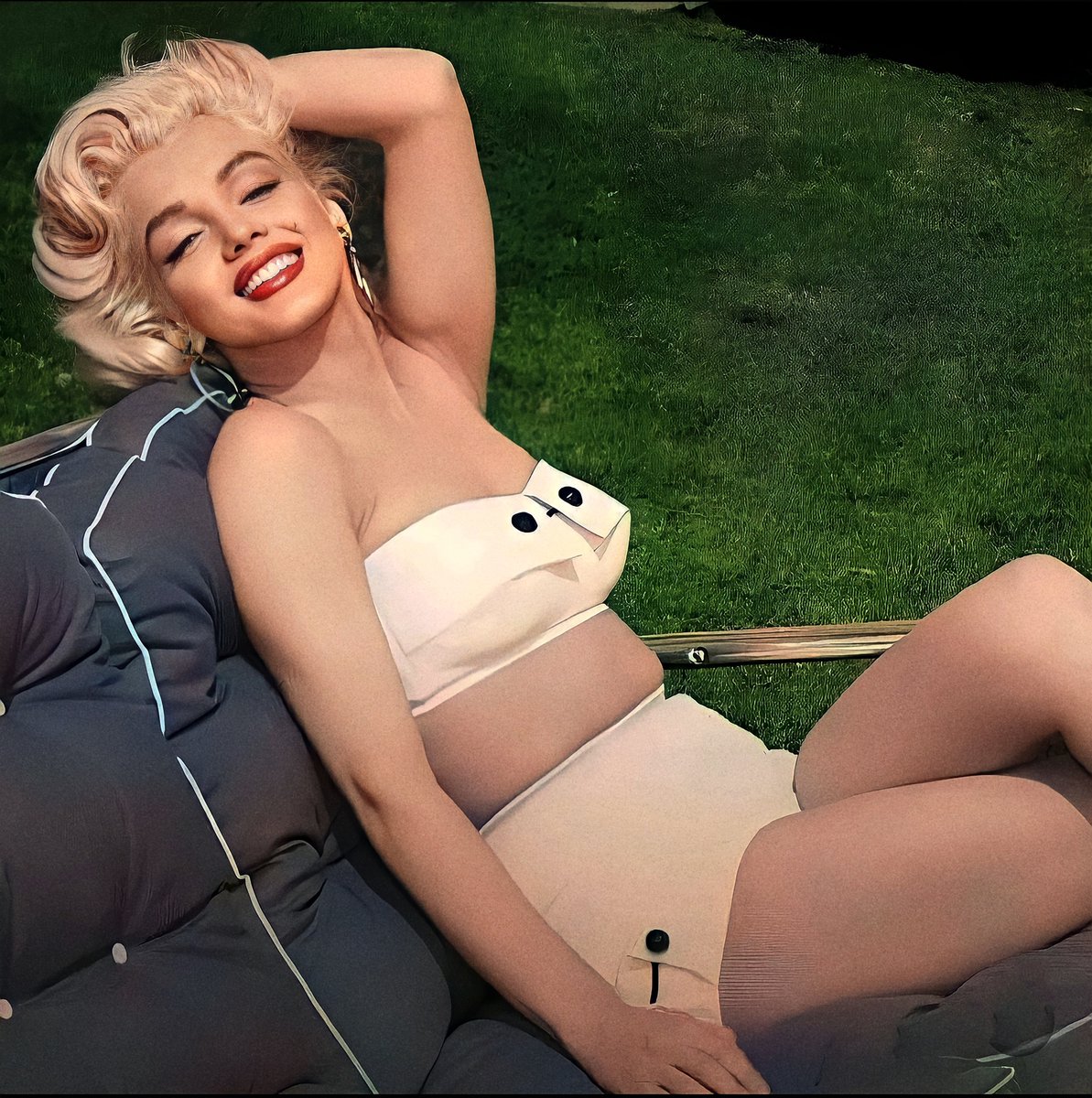 The Marilyn Diaries tweet media