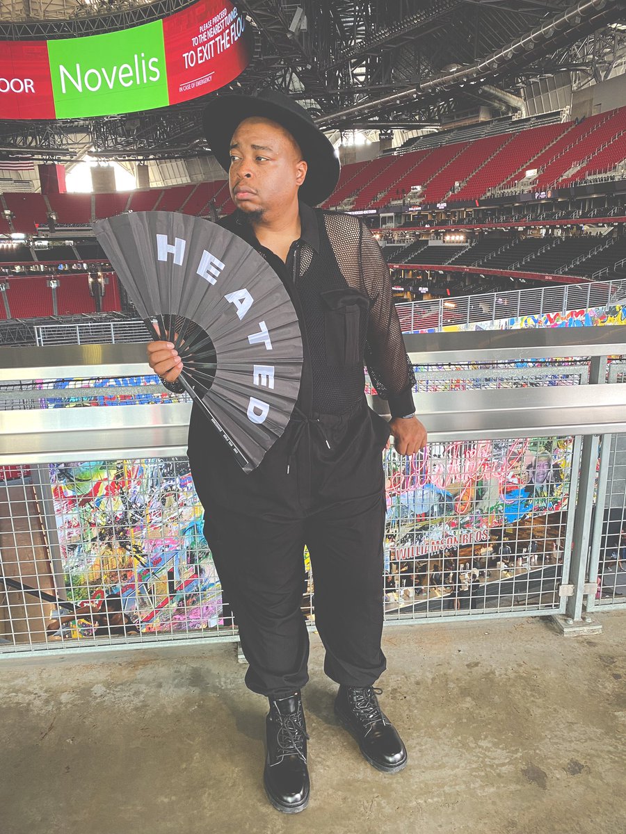 YmustUfollowME's tweet photo. READY #RENAISSANCEWorldTour #Beyonce #Atlanta @chlobug52 #SiblingOuting https://t.co/cdO3NsDFUs
