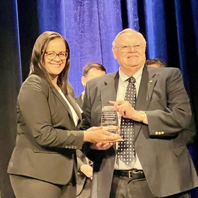 MovitePrez's tweet photo. Congratulations to MOVITE member Earl Newman on his induction as an ITE Honorary member.  Thank you for all of your contributions to the organization.  #ITEPortland https://t.co/glRm3qWCnv